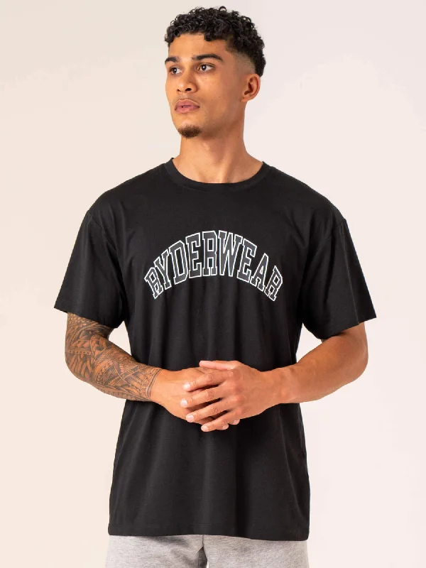 men's fashion t-shirts -Men's Collegiate T-Shirt - Black